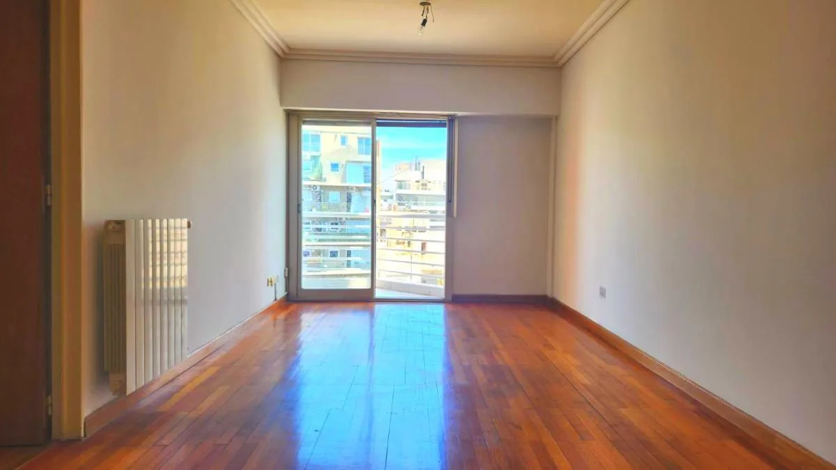 Three-room apartment with balcony in Caballito