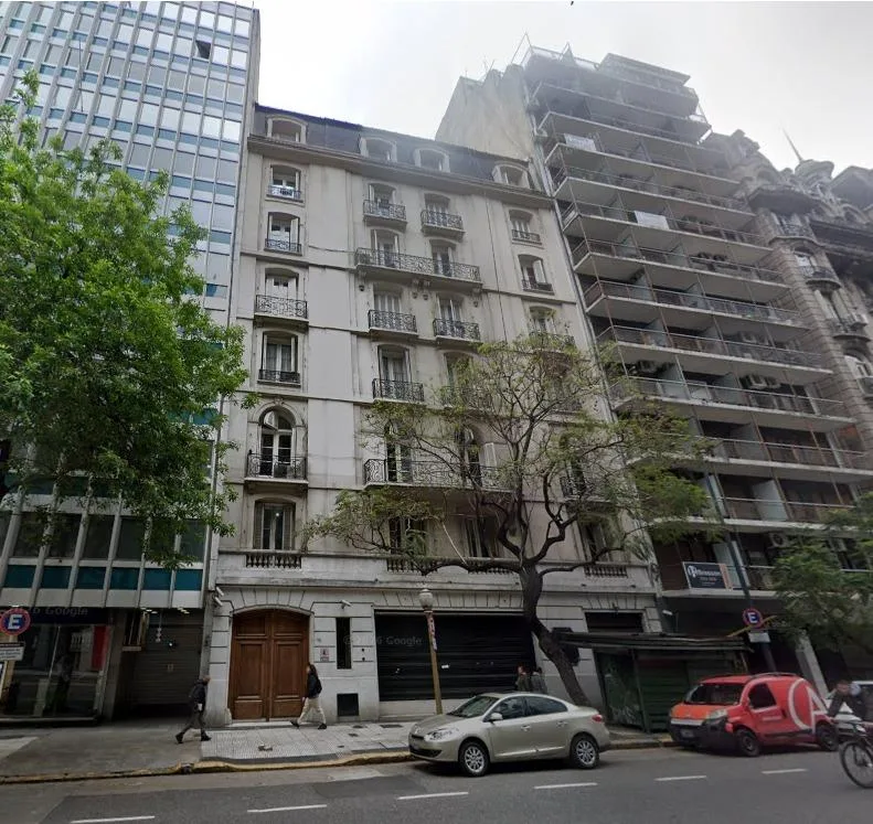 Apartamento reformado com 4 dormitórios em Retiro