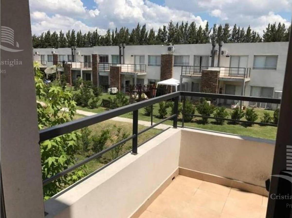 Two-bedroom duplex apartment in Tigre