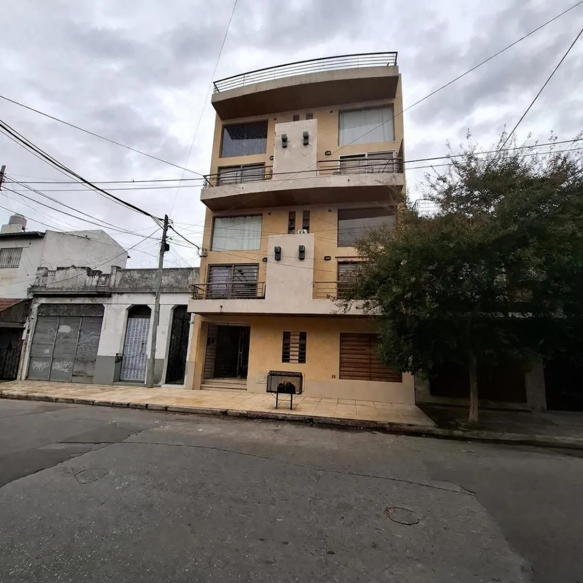 Departamento de 2 ambientes con balcón en Tres de Febrero