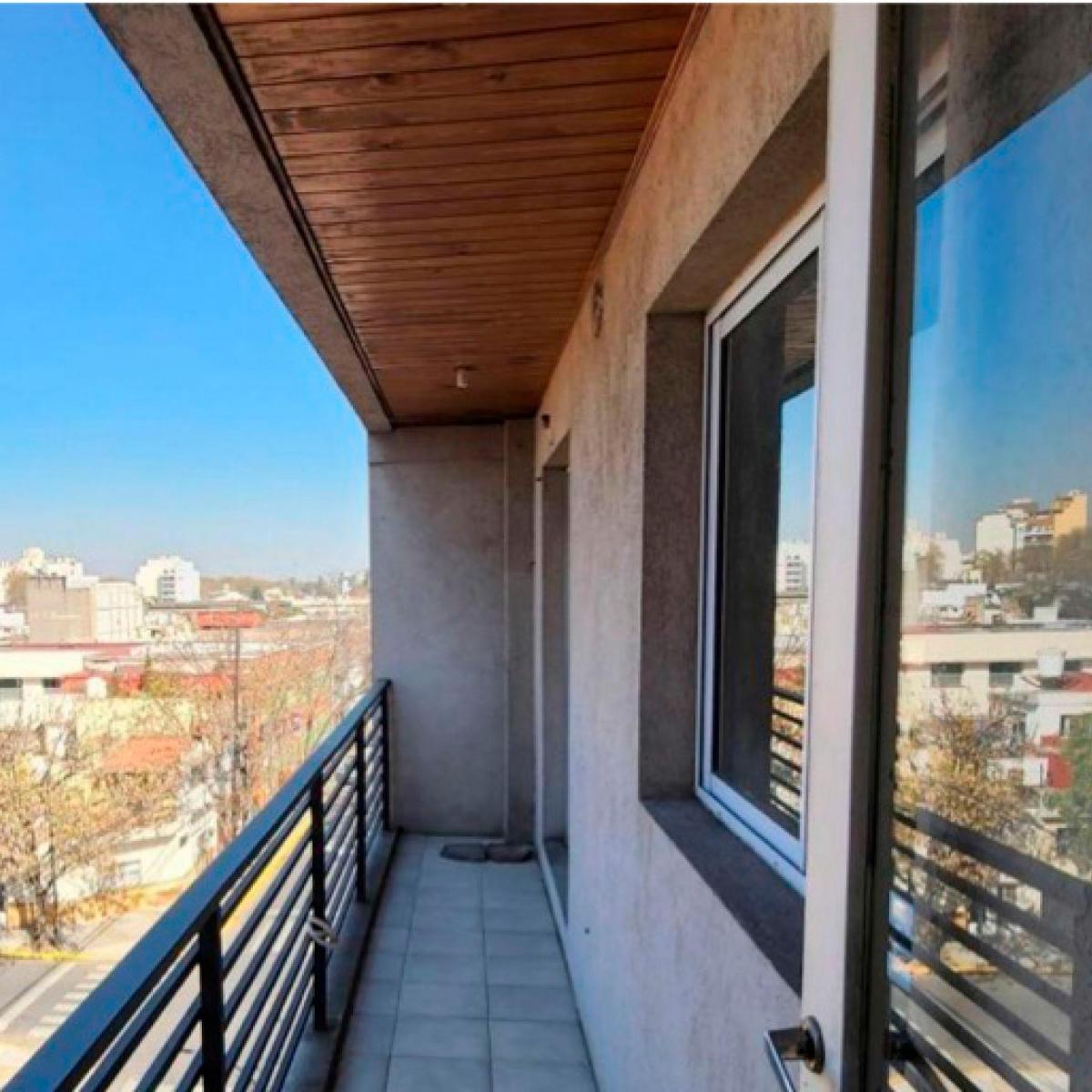 Apartamento de 2 dormitórios de frente em Vélez Sarsfield