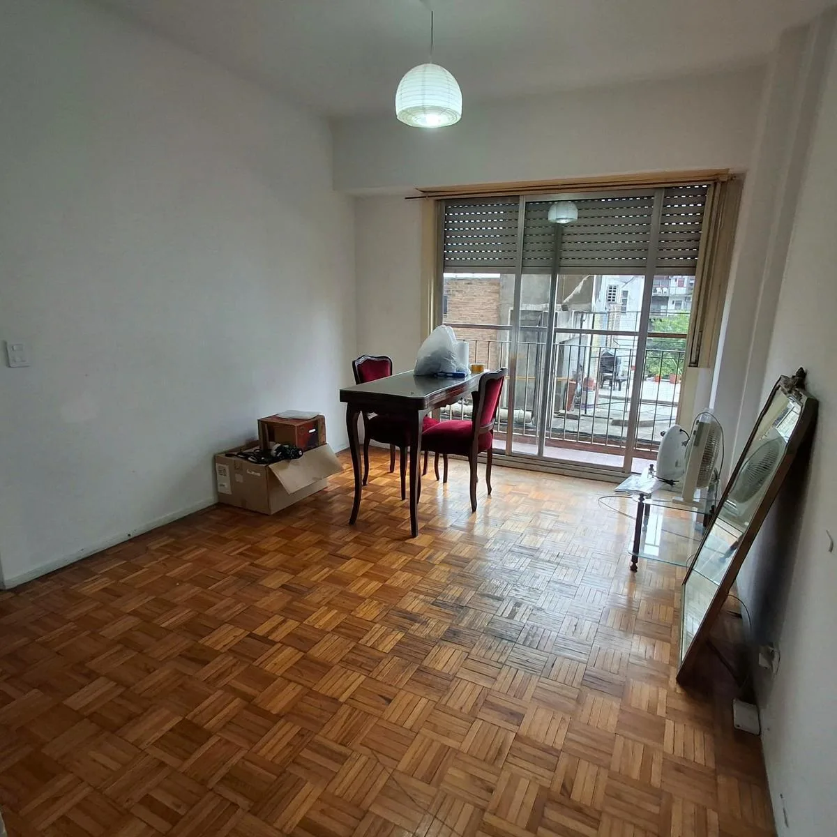 Apartamento de 2 ambientes com varanda em Balvanera