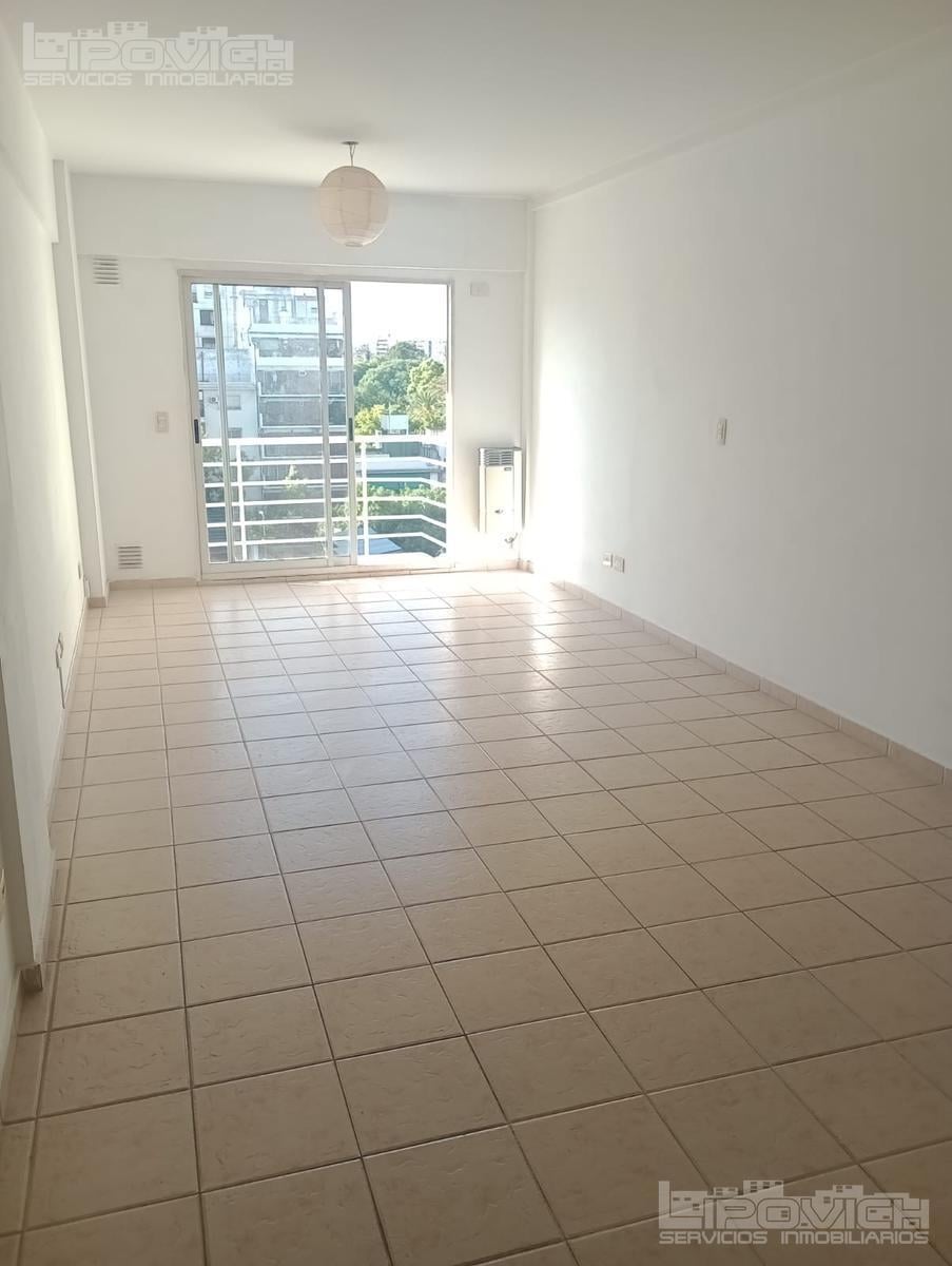 Monoambiente en alquiler con balcón en Villa Crespo