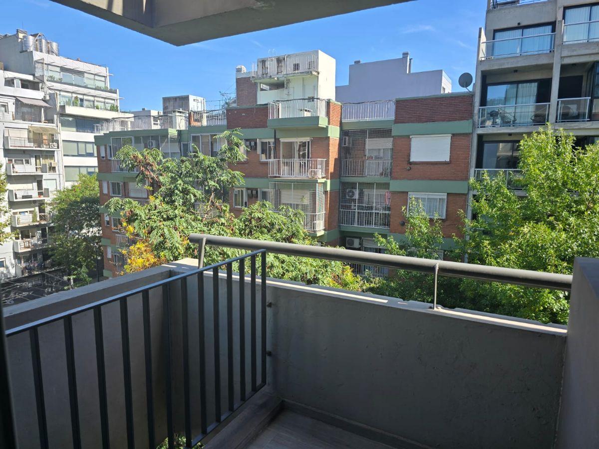 Apartamento de dois ambientes com varanda no 5º andar em Palermo