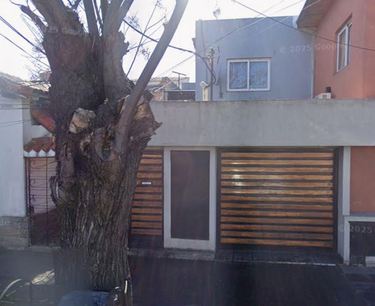 Квартира PH с 1 спальней и внутренним двориком в Lanús