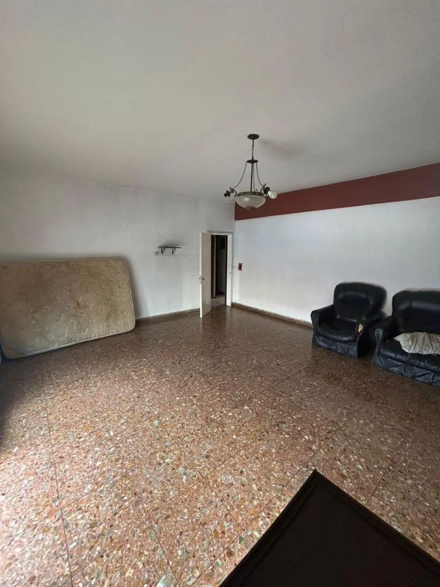 Three-bedroom house-style apartment in San Justo
