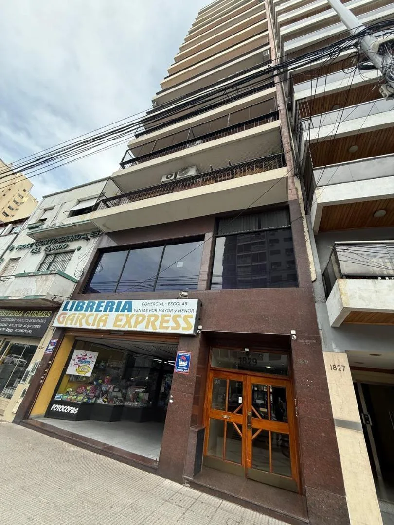 Semipiso de 3 ambientes con dependencia en Avellaneda