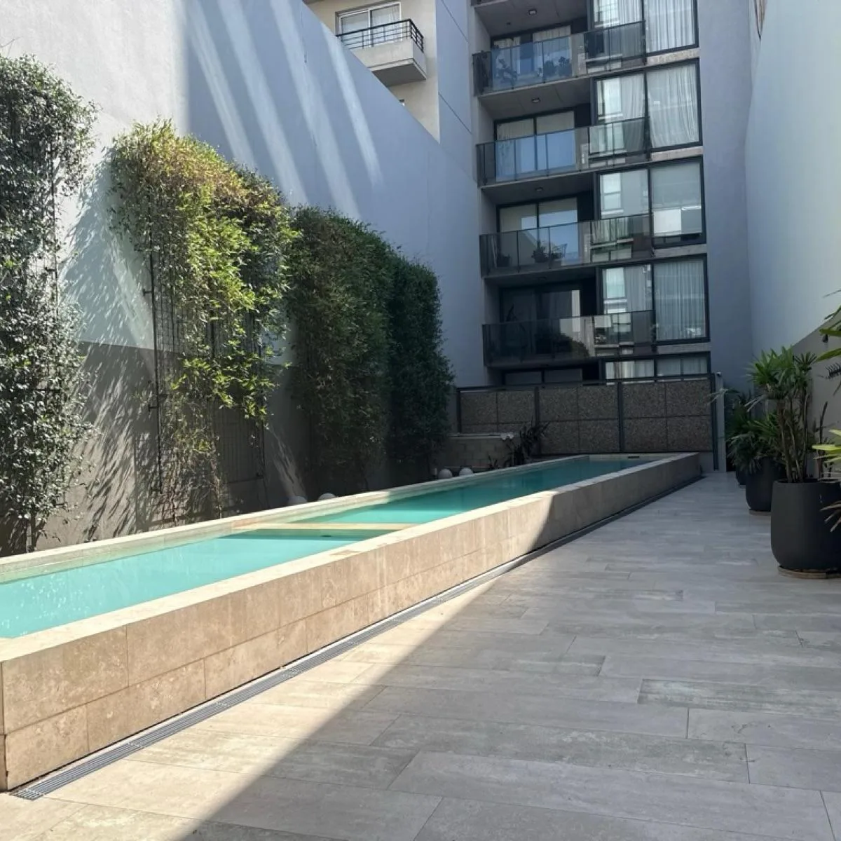 Apartamento de dois ambientes com 1 suíte em Saavedra