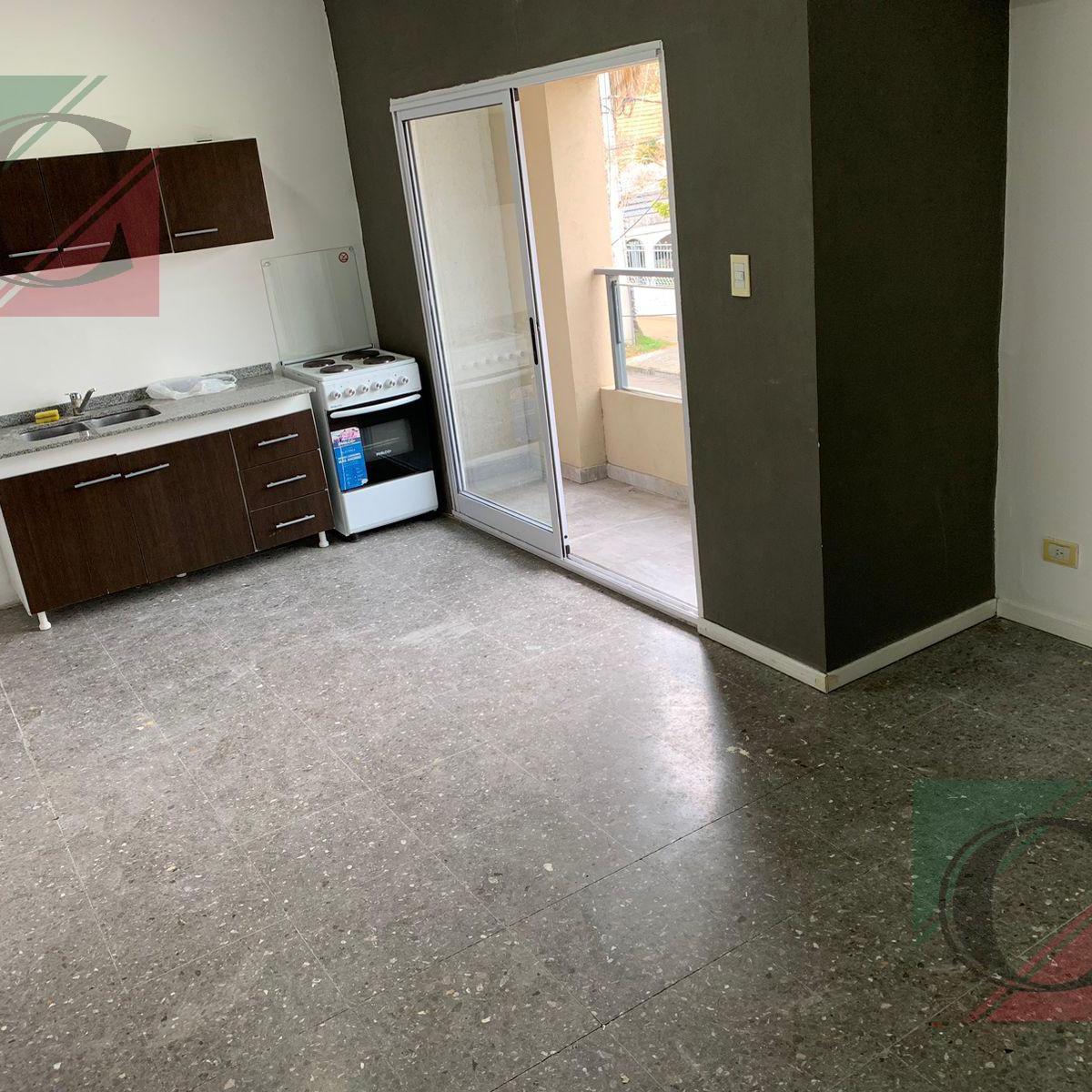 Apartamento de três ambientes com 2 quartos em Lanús Oeste