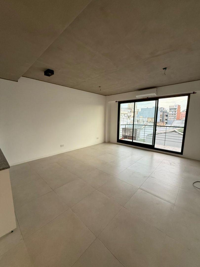 Studio apartment with balcony in Barracas