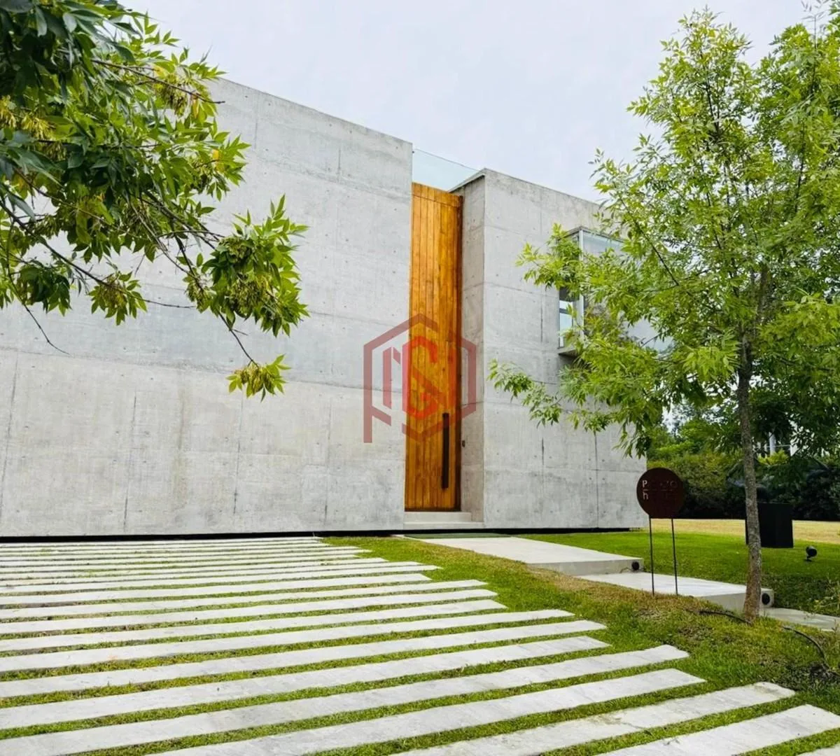 House with private dock in El Yacht, Nordelta Tigre
