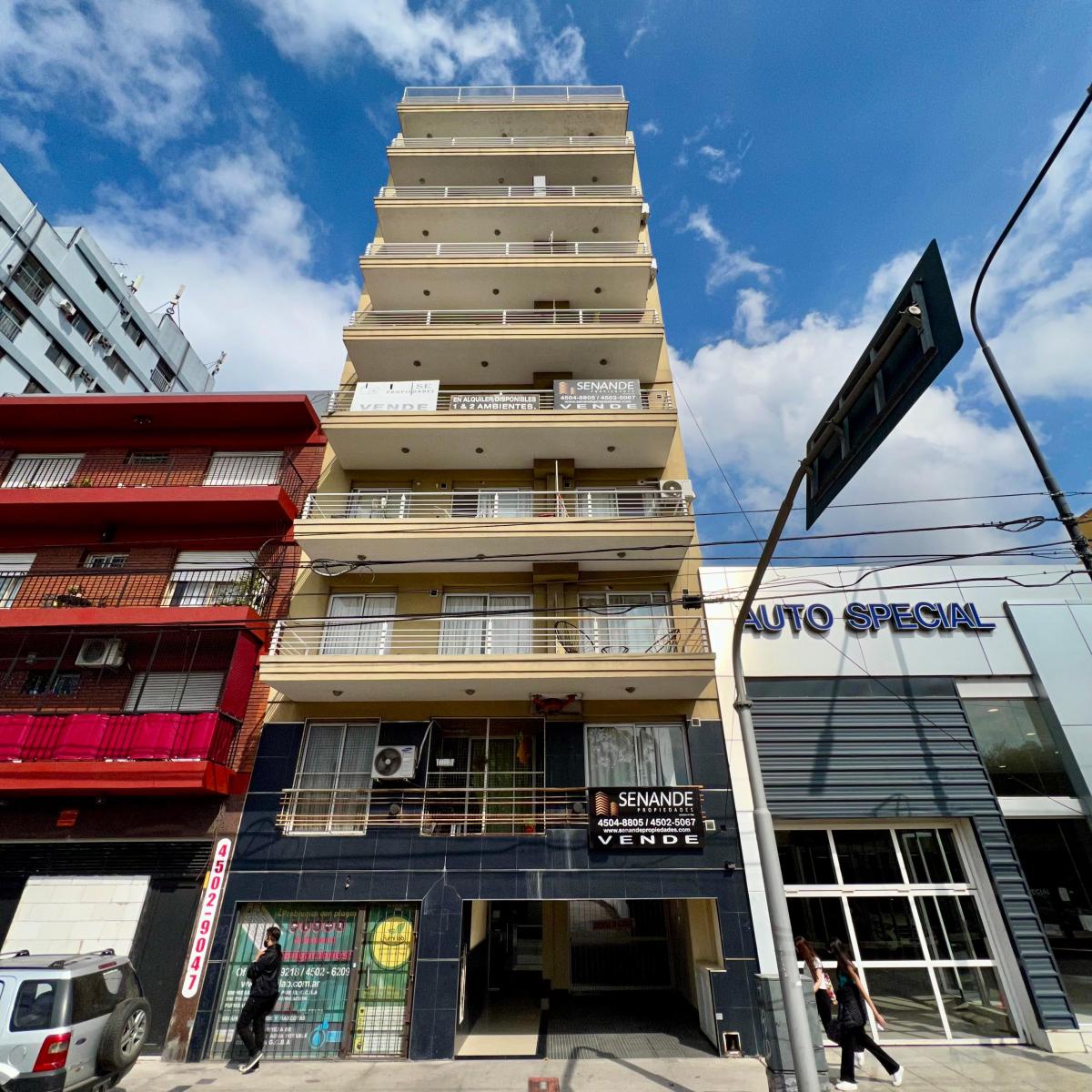 Двухкомнатная квартира с балконом в Villa del Parque