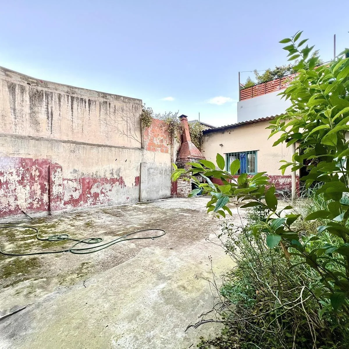 Casa con 3 dormitorios y terreno propio en Villa Santa Rita