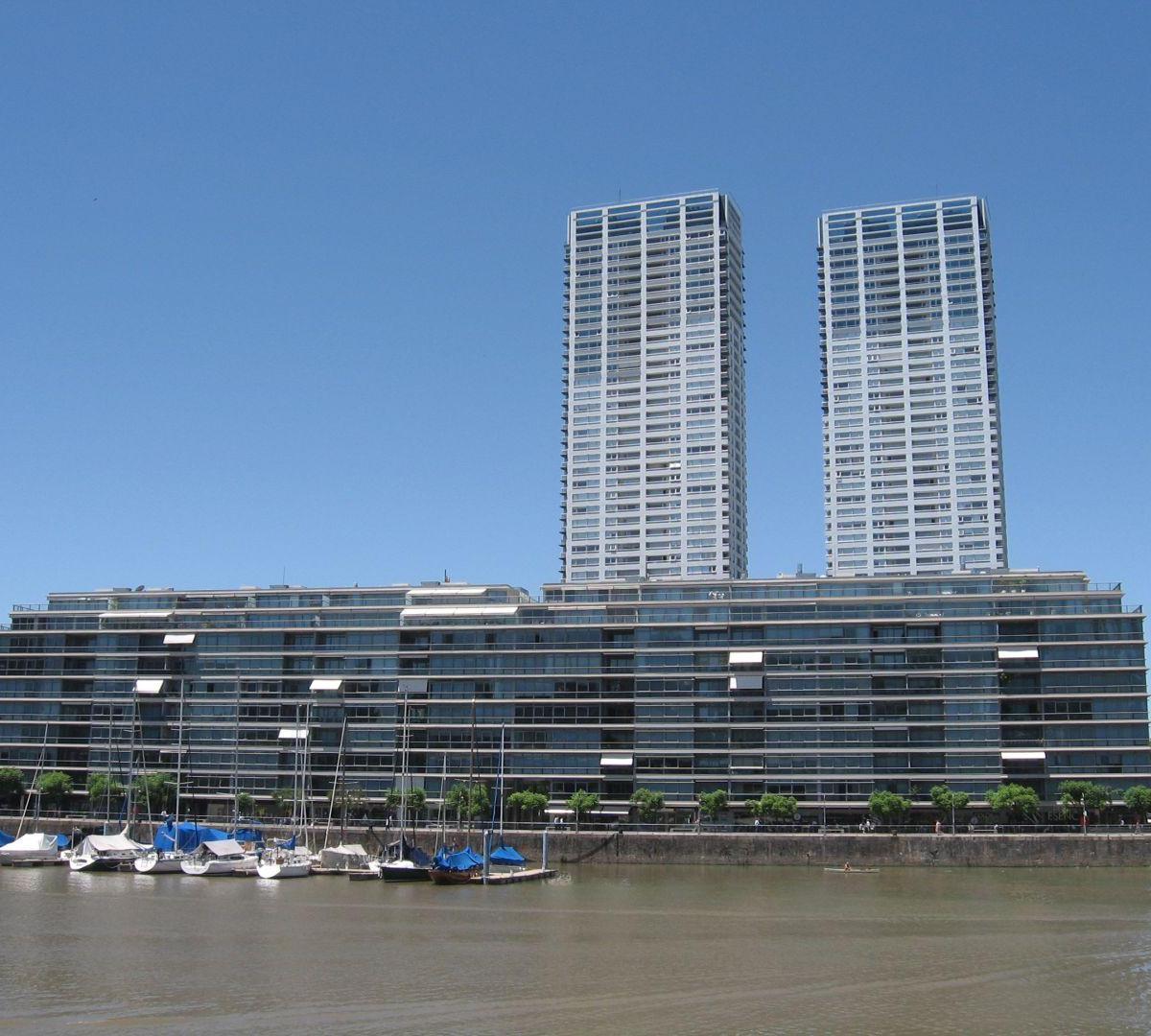 Квартира с 1 спальней в Puerto Madero, Madero Center