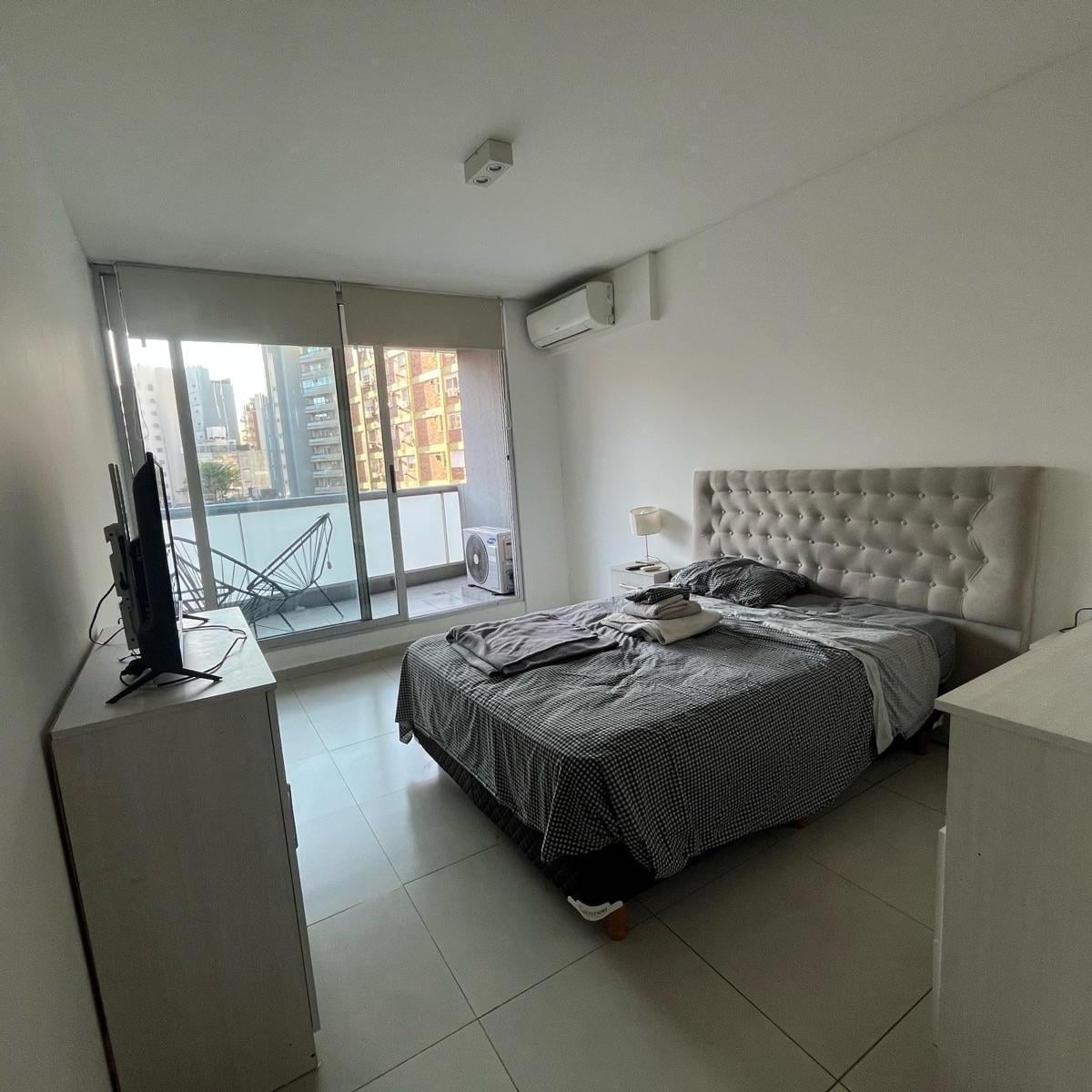 Monoambiente dividido amoblado con amenities en Belgrano