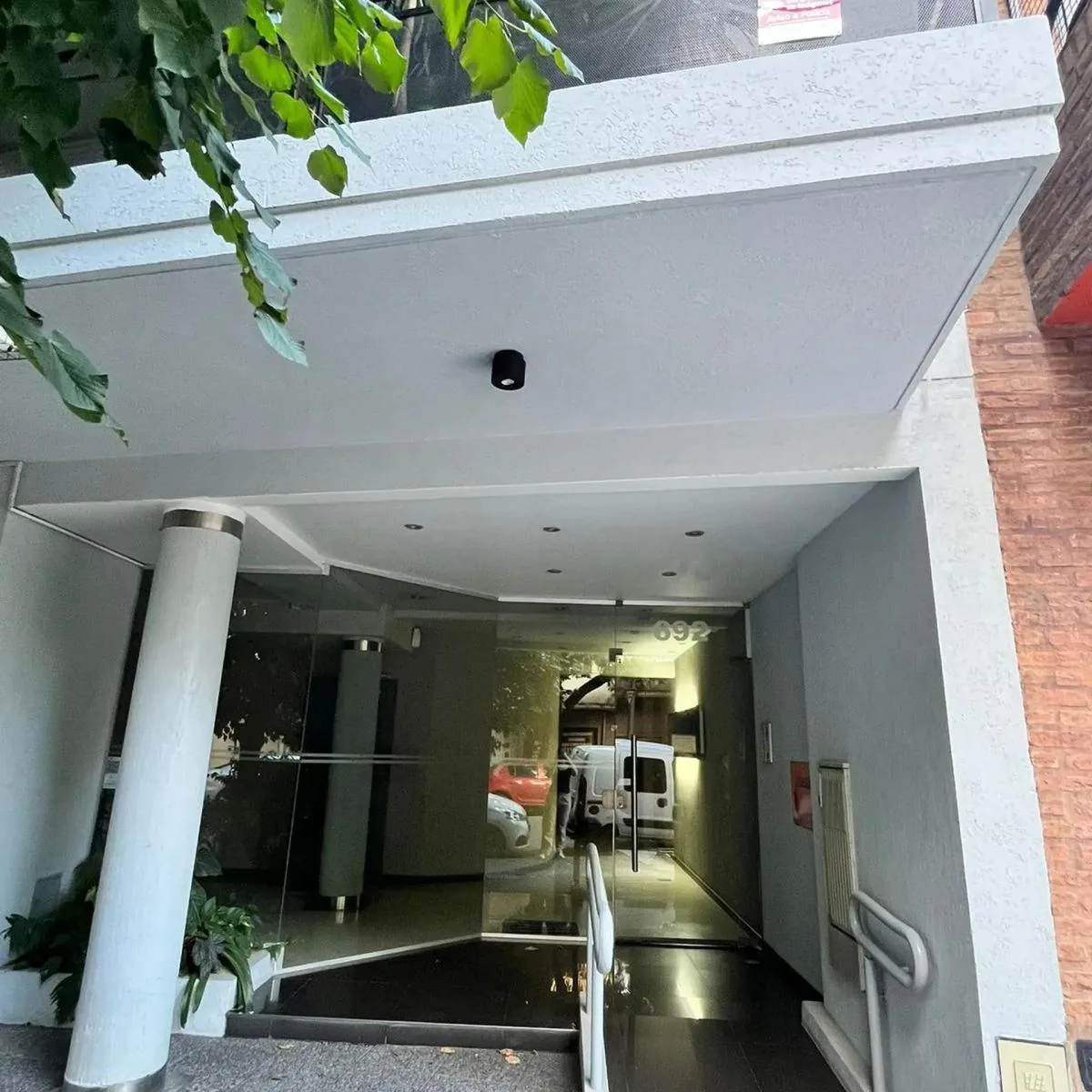 Semipiso de 2 ambientes con balcón en Flores cerca de Plaza Irlanda