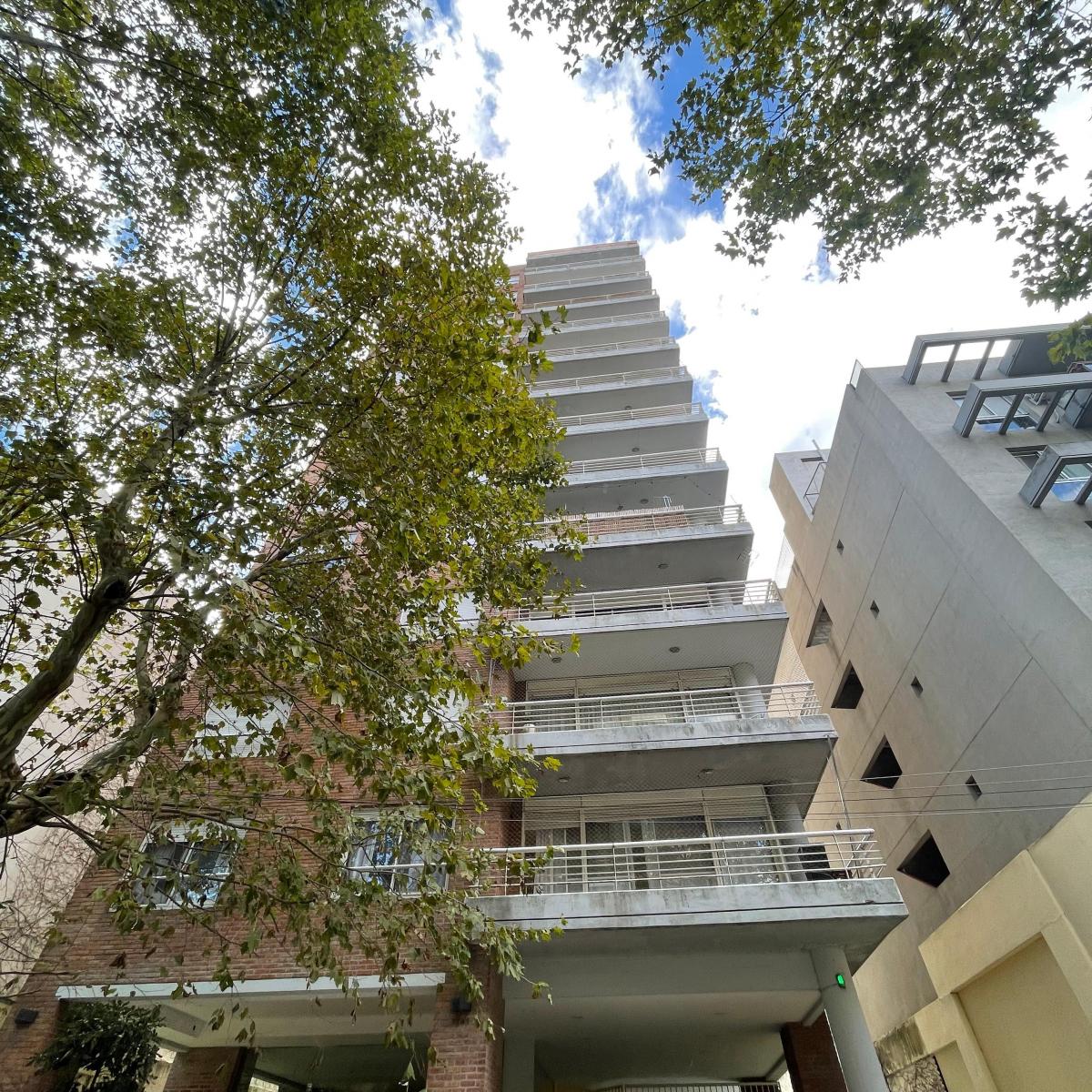 Departamento de 2 ambientes con cochera en San Fernando Centro