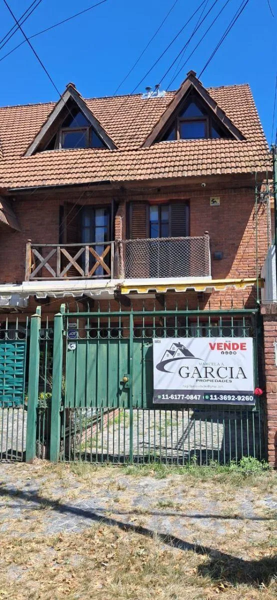 Duplex com 2 dormitórios e playroom em Olivos