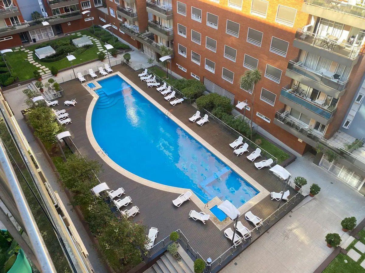 Furnished three-bedroom apartment in Puerto Madero