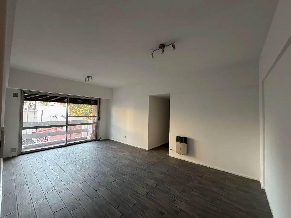 Three-bedroom four-room apartment in Coghlan