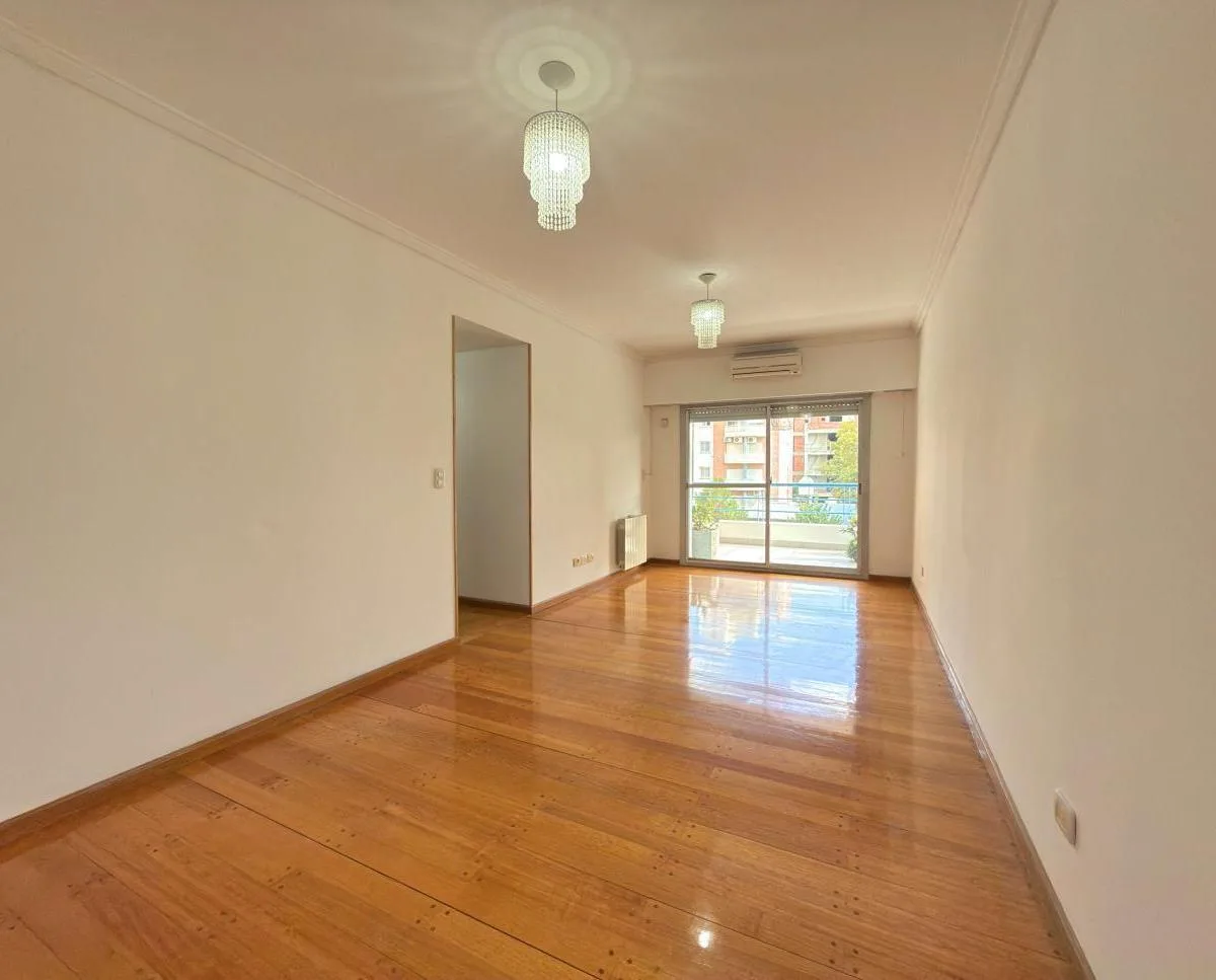 Three-room apartment with balcony in General San Martín