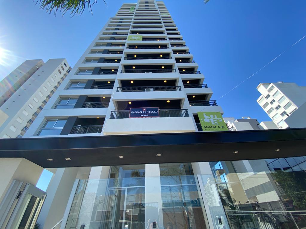 Two-room apartment with parking in Banfield Este