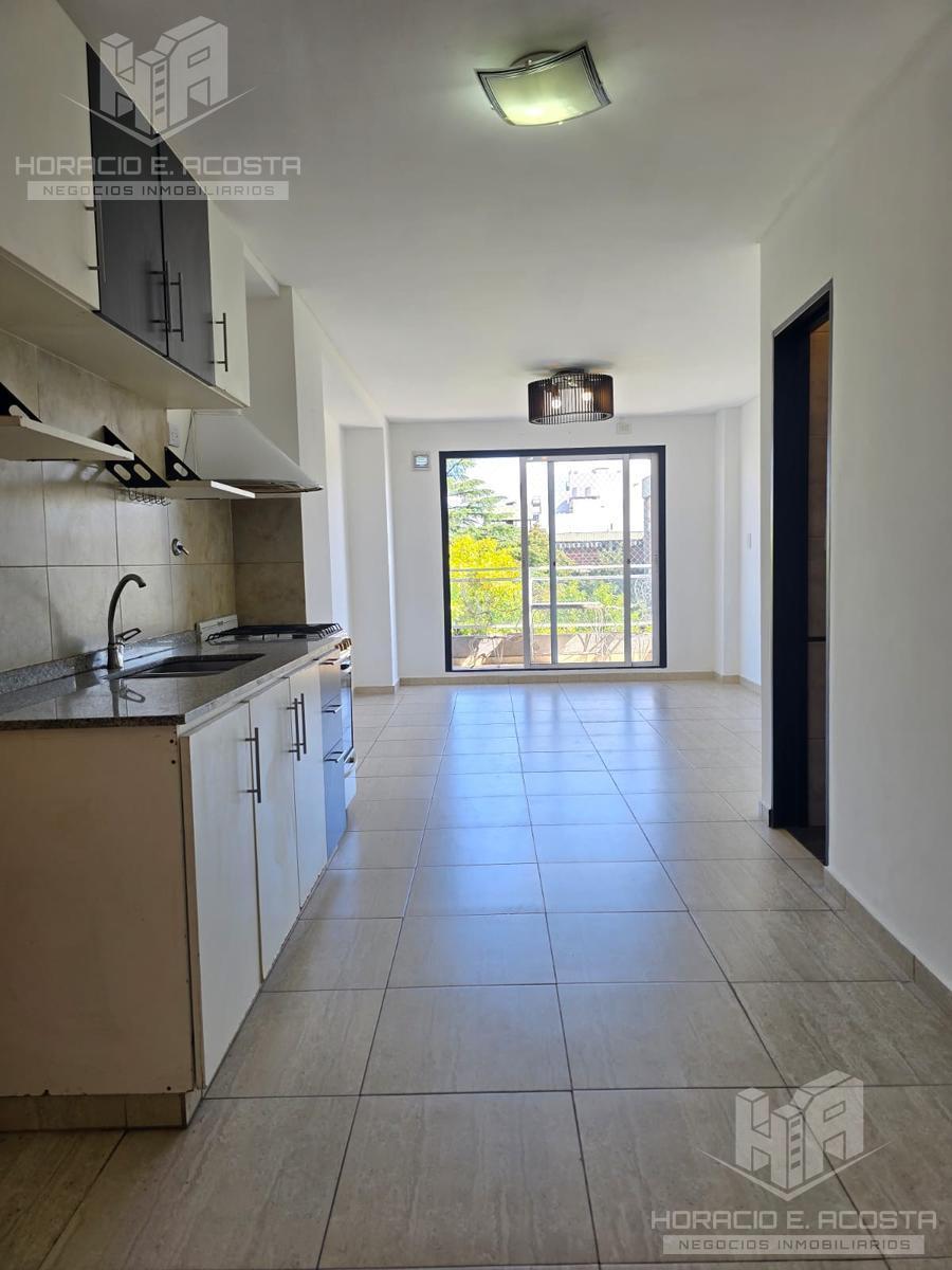 Three-room apartment with balcony in General San Martín