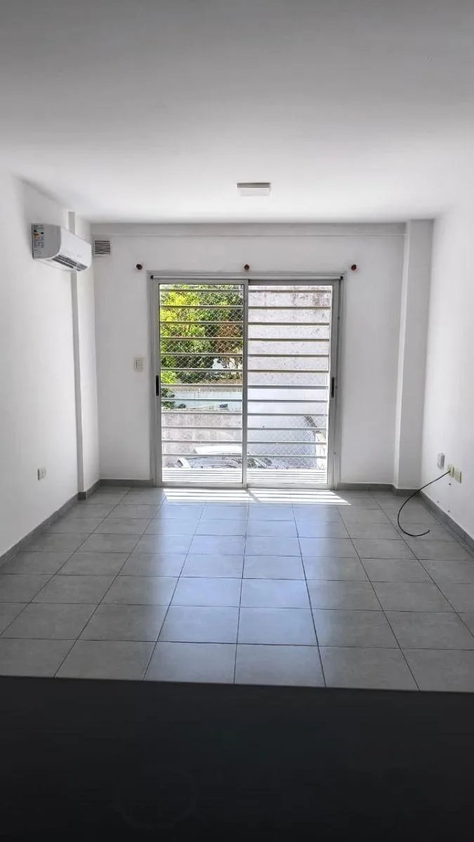 Departamento en Alquiler con Cochera