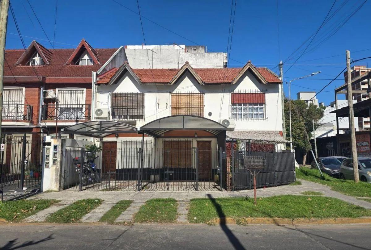 Two-bedroom duplex apartment in San Justo