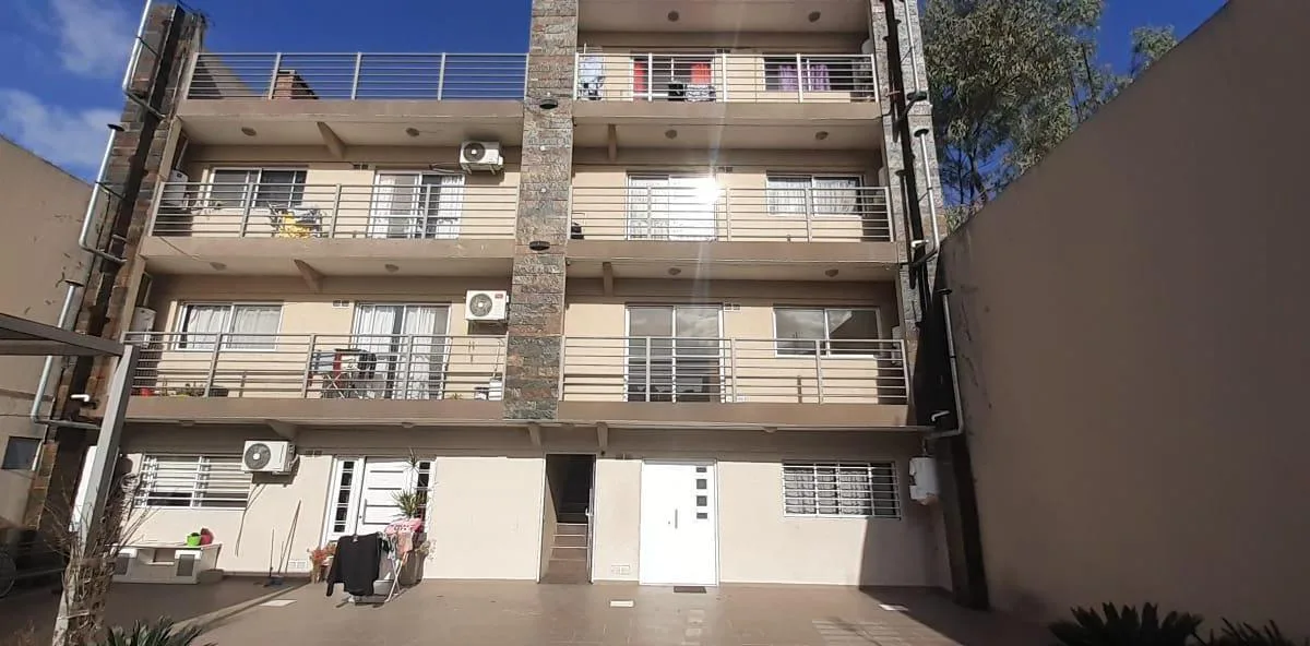 One-bedroom PH in Lomas de Zamora, street-level stair access