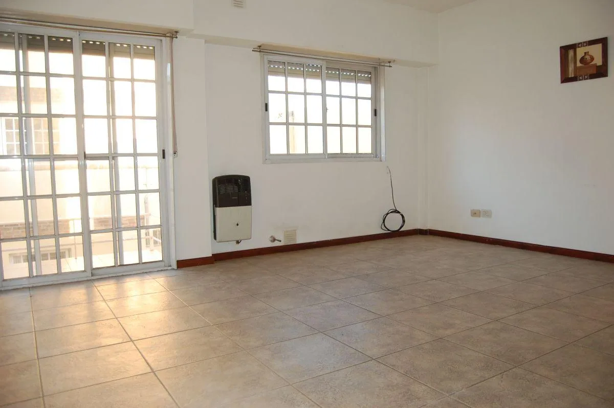 Monoambiente con balcón al contrafrente en Buenos Aires