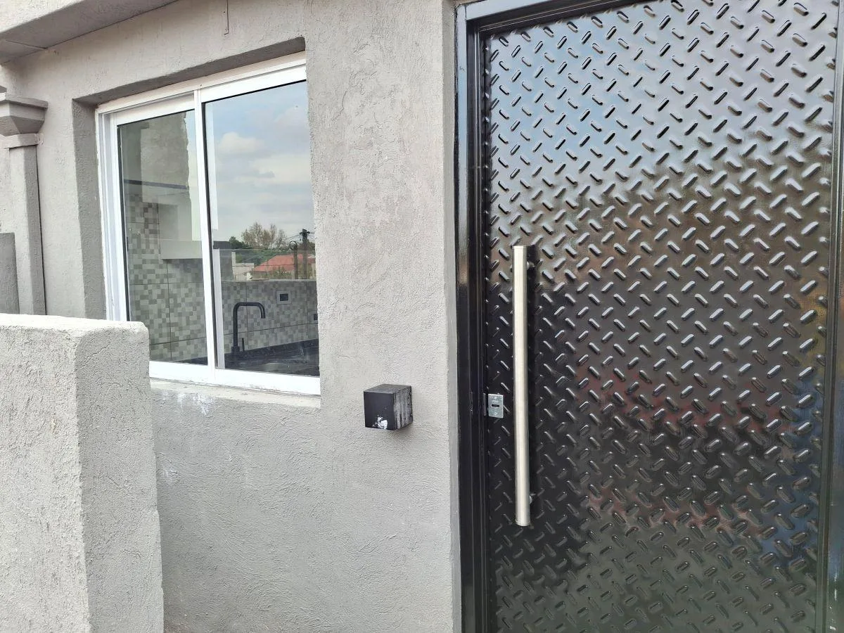 New-build two-room apartment on the first floor in Lomas de Zamora (Temperley)