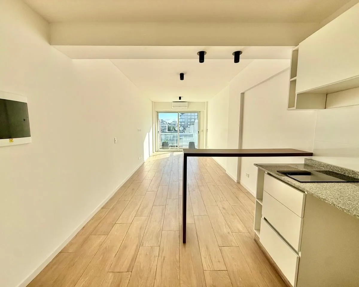 Studio apartment in Núñez with balcony