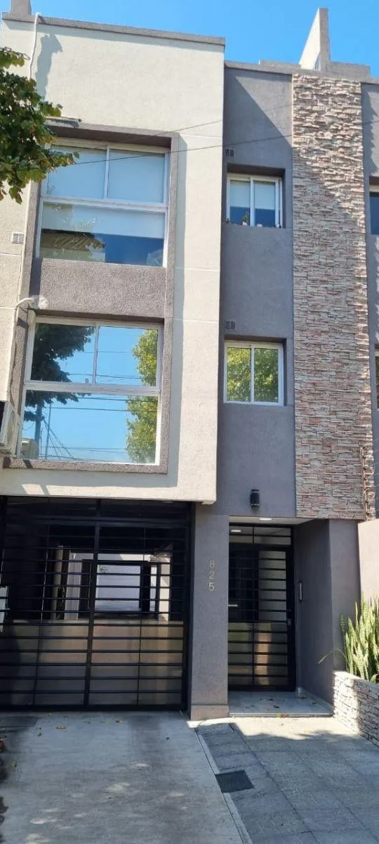 Квартира-студия с парковочным местом в Lomas de Zamora