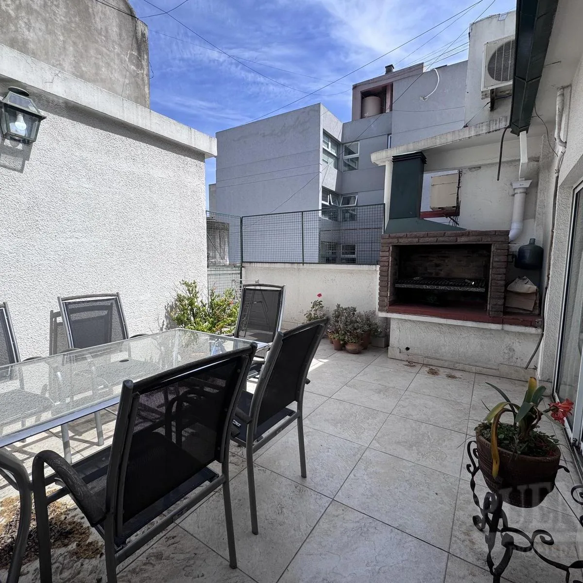 Two-bedroom apartment in Lomas de Zamora Oeste