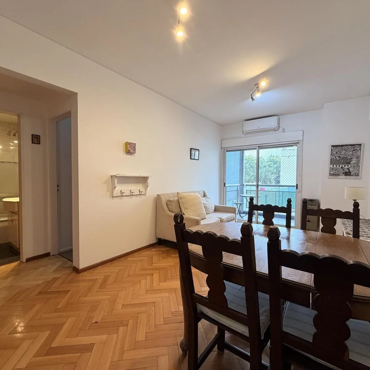 Furnished two-room apartment with balcony in Chacarita