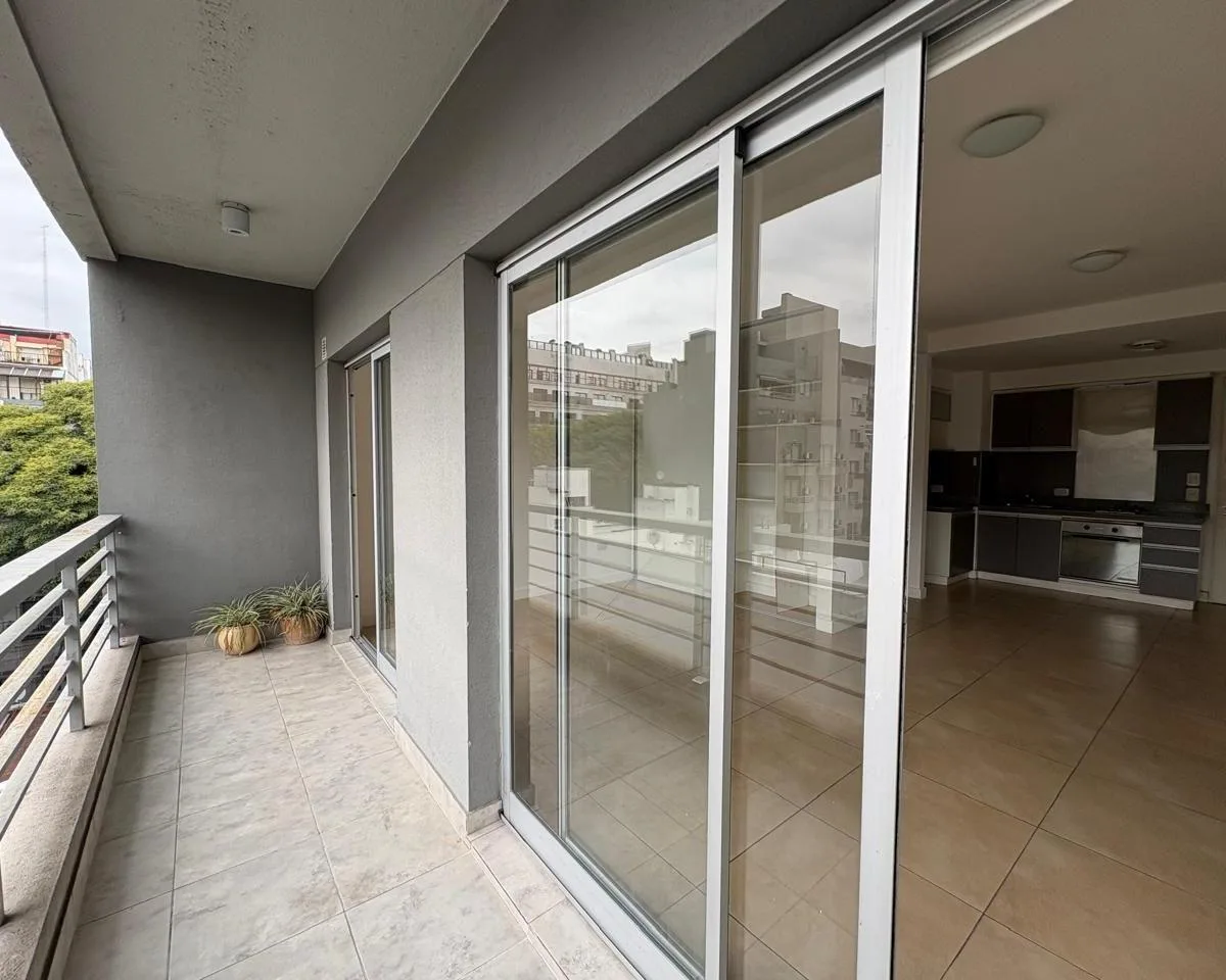 Monoambiente divisible con balcón en Belgrano