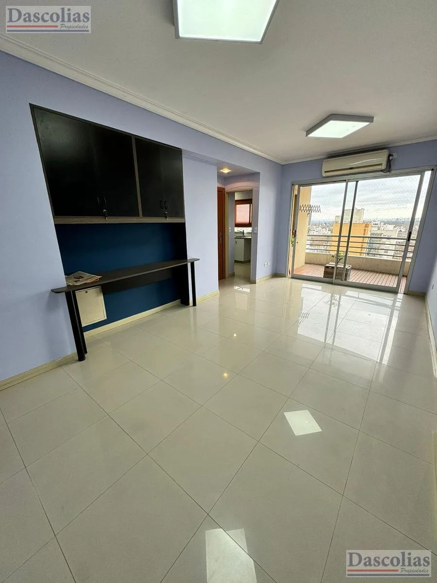 Departamento de 3 ambientes con cochera en Lomas de Zamora