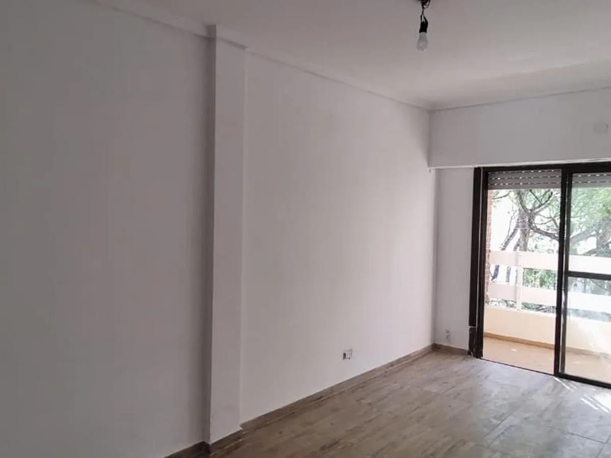 Two-room apartment in Banfield centre