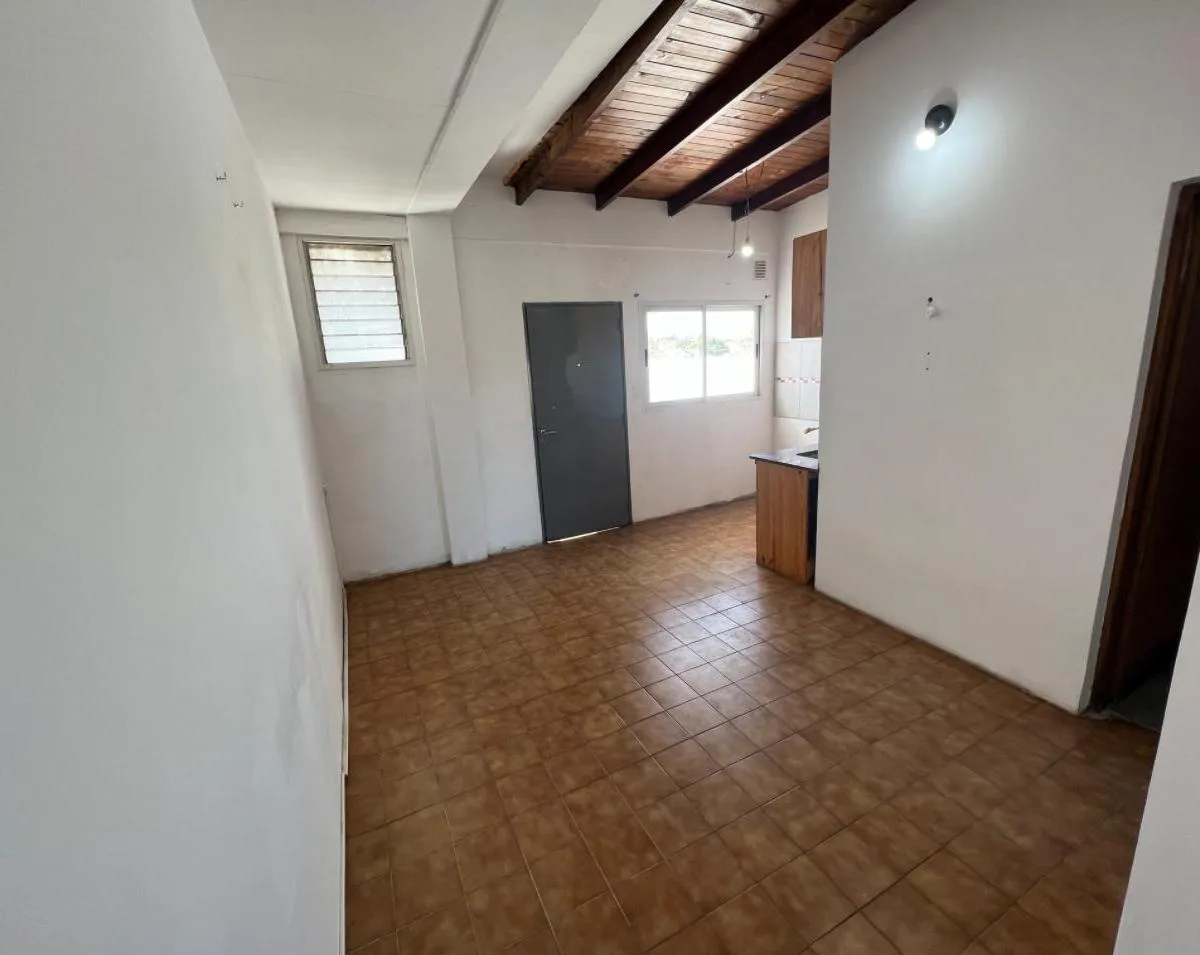 Apartamento de 3 ambientes com 2 dormitórios em Quilmes Oeste