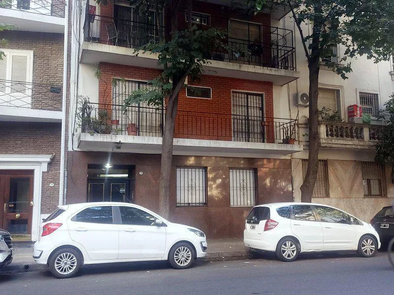 Three-room apartment with balcony in Palermo