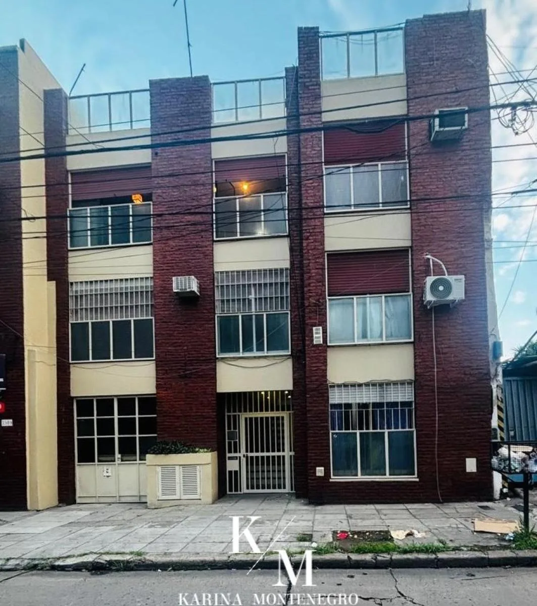 Two-room apartment with low building fees in General San Martín