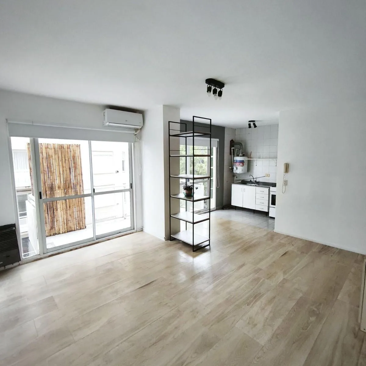 Studio apartment with balcony in Núñez