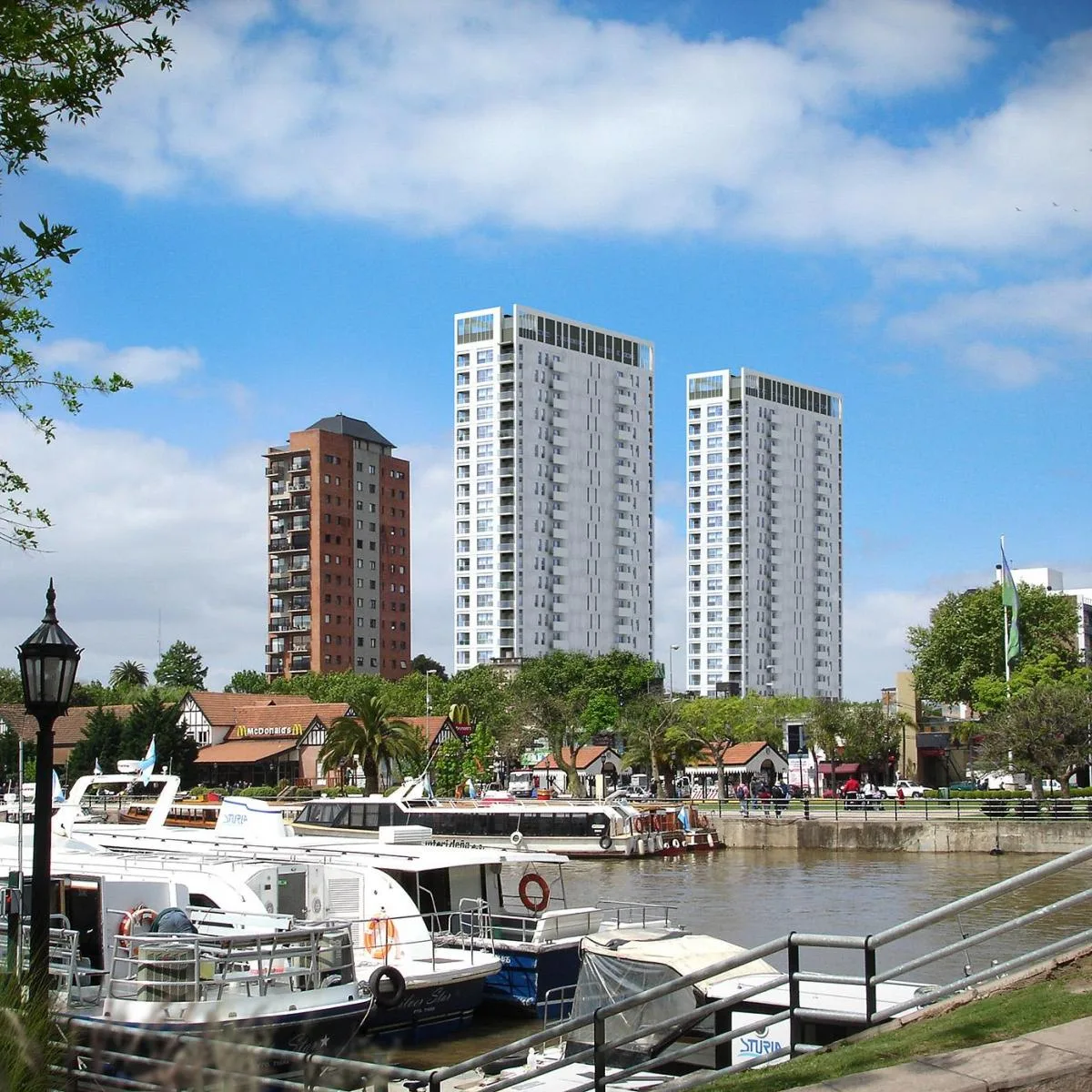 Three-bedroom apartment in Tigre