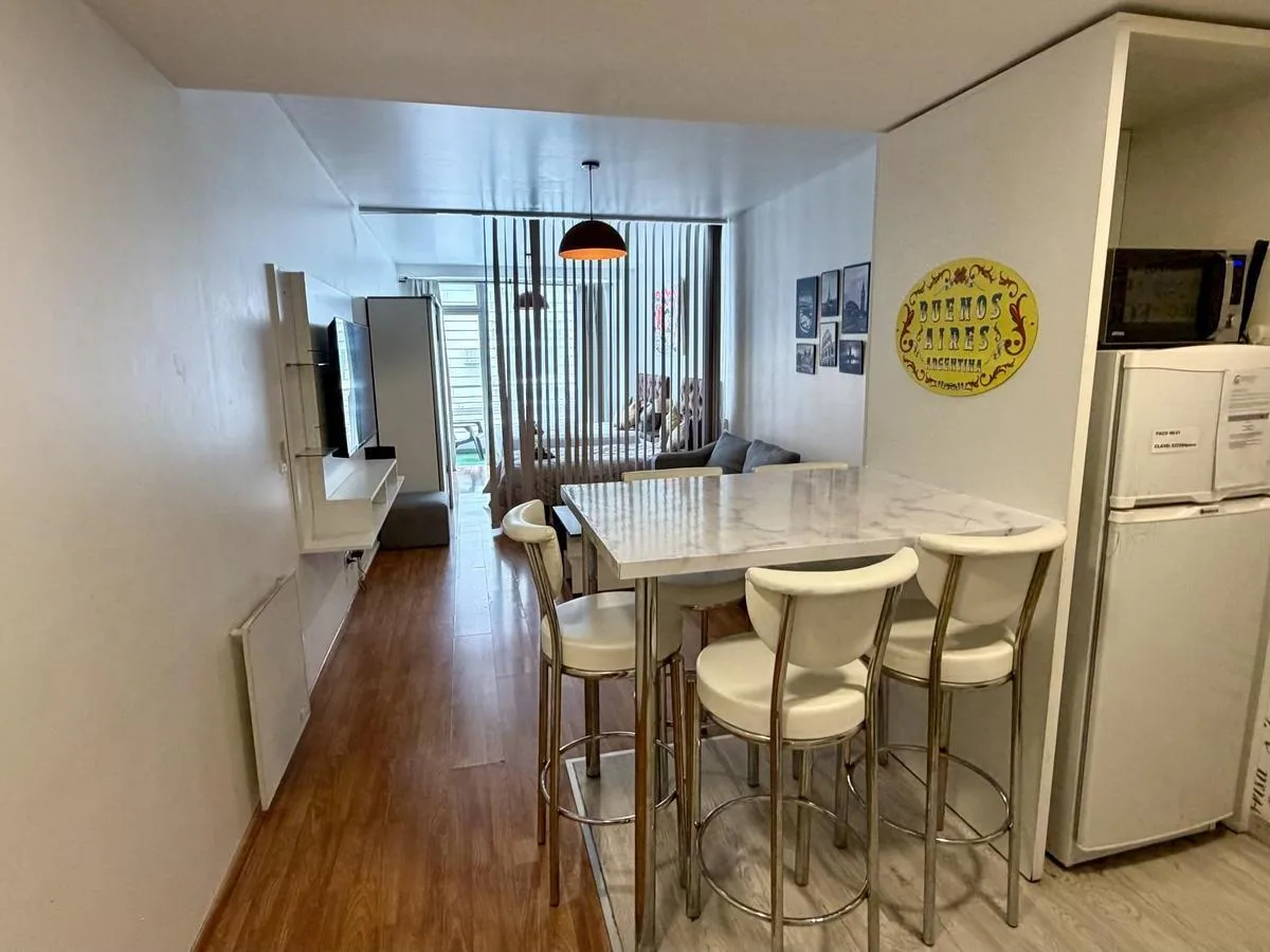 Квартира-студия с мебелью, балконом и парковочным местом в San Telmo