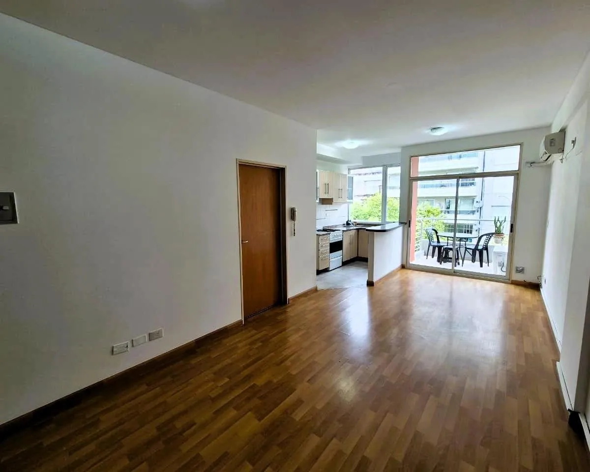 Furnished two-room apartment with balcony in Villa Urquiza