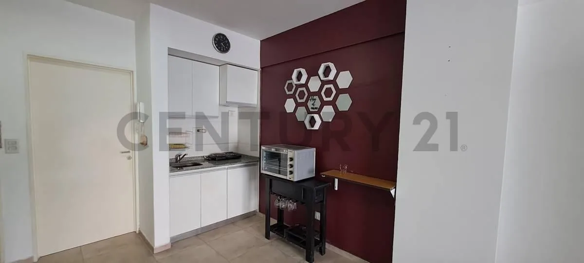 Квартира-студия с балконом в Monserrat