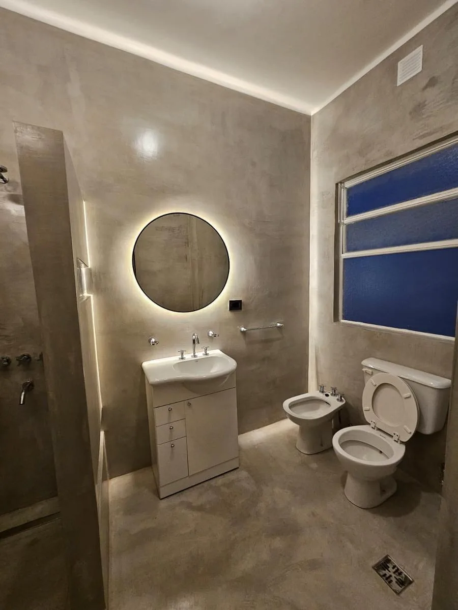 Refurbished two-bedroom apartment in Caballito