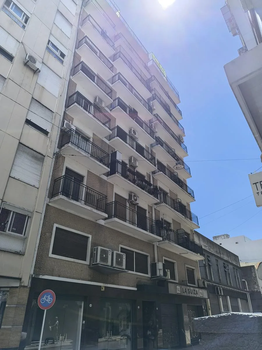 Квартира-студия 36 m² с балконом в Monserrat