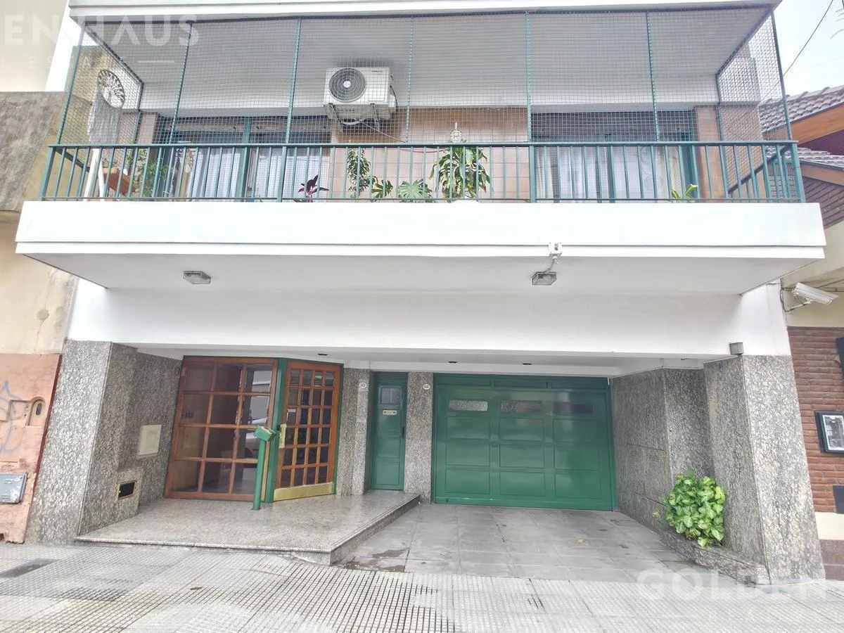 Departamento de 3 ambientes en alquiler con balcón en Barracas